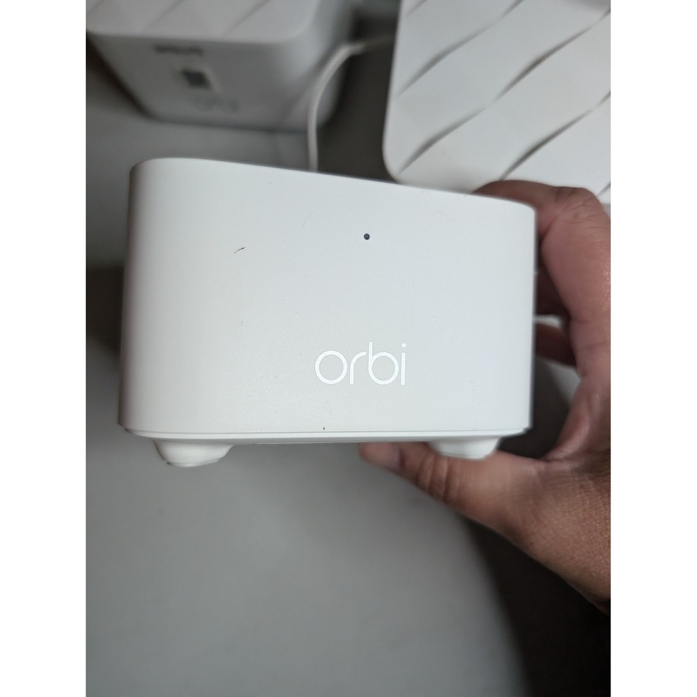 Netgear Orbi Mesh WiFi System RBR10 Router 2 RBS10 Satellites Pack UNTESTED - Picture 3 of 12